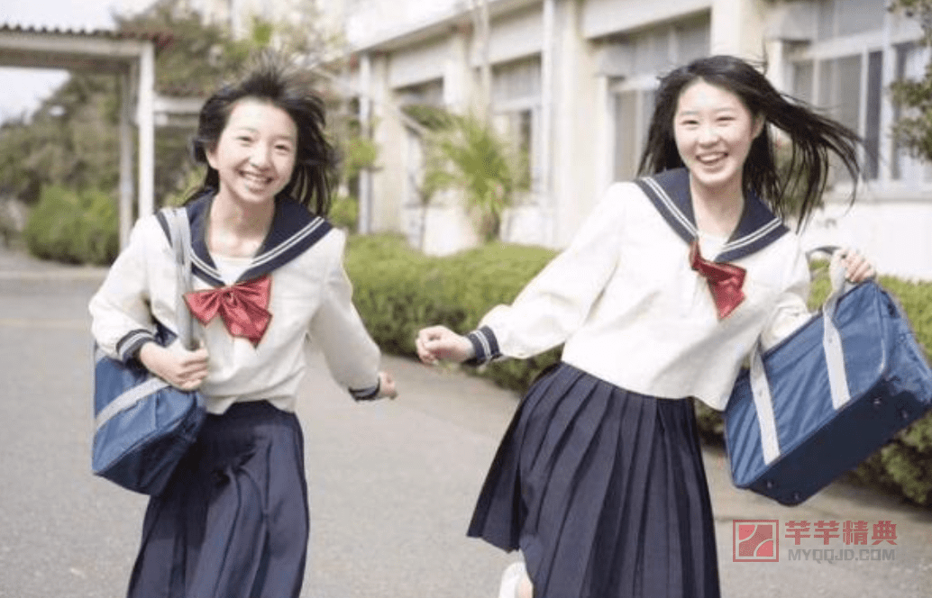 为什么日本学校规定女生要穿白色内衣？老师每天检查？！