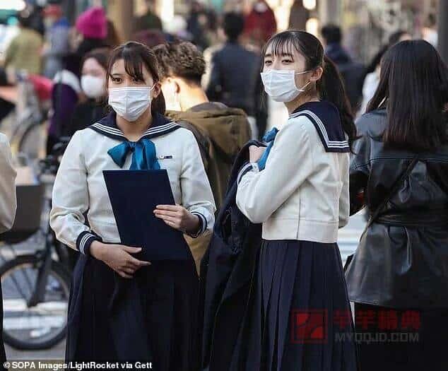 为什么日本学校规定女生要穿白色内衣？老师每天检查？！